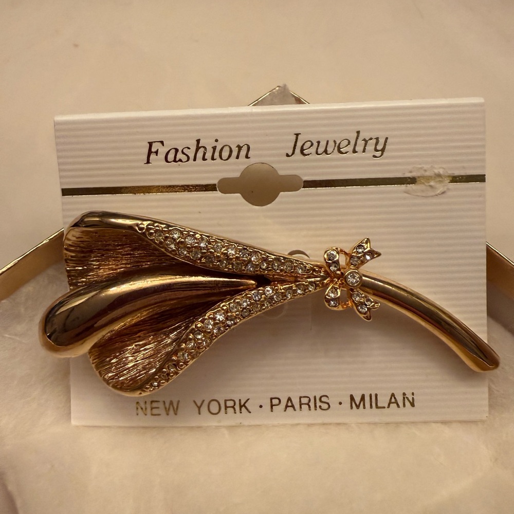Fashion Jewelry Gold Floral Crystal Accent Hair Clip